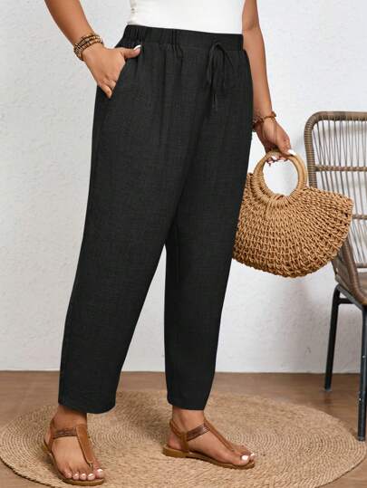 Calça Plus Size Casual com Cintura Elástica e Bolsos Diagonais