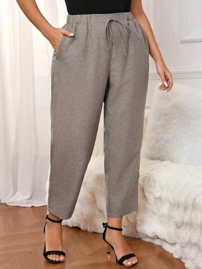 Calça Plus Size Casual com Cintura Elástica e Bolsos Diagonais