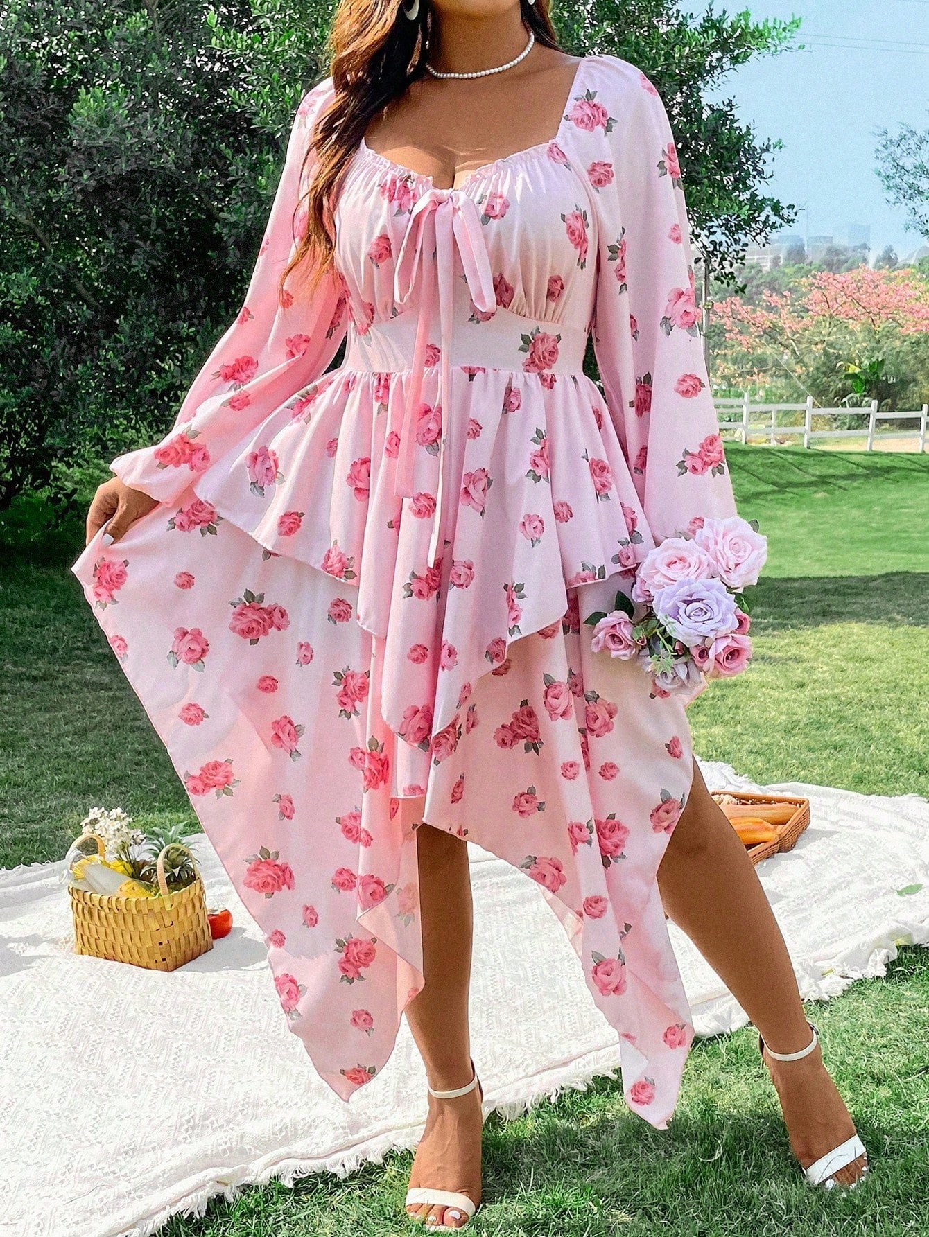 Vestido Floral Frente Assimétrica Plus Size