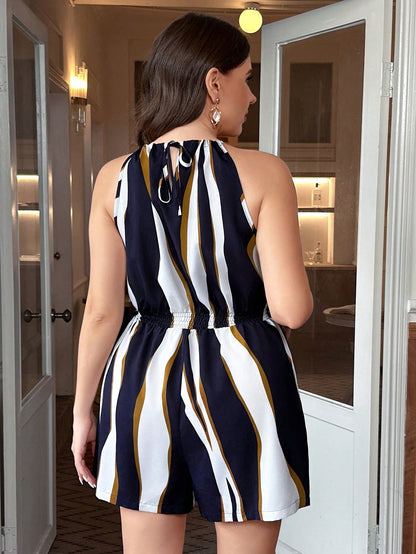 Macacão Plus Size Halterneck com Estampa Listrada – Luxo e Elegância