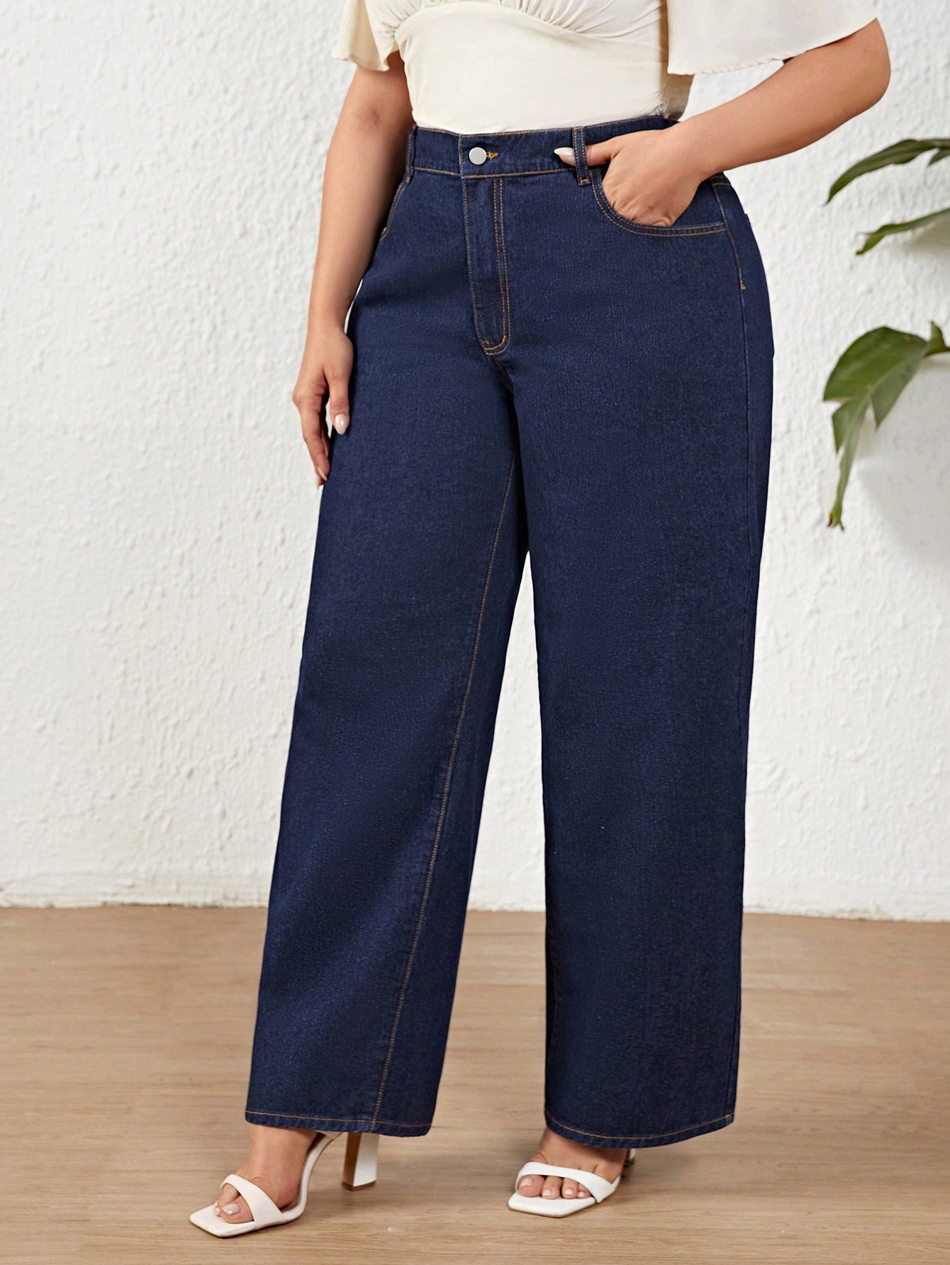 Calça Jeans Reta Feminina Plus Size