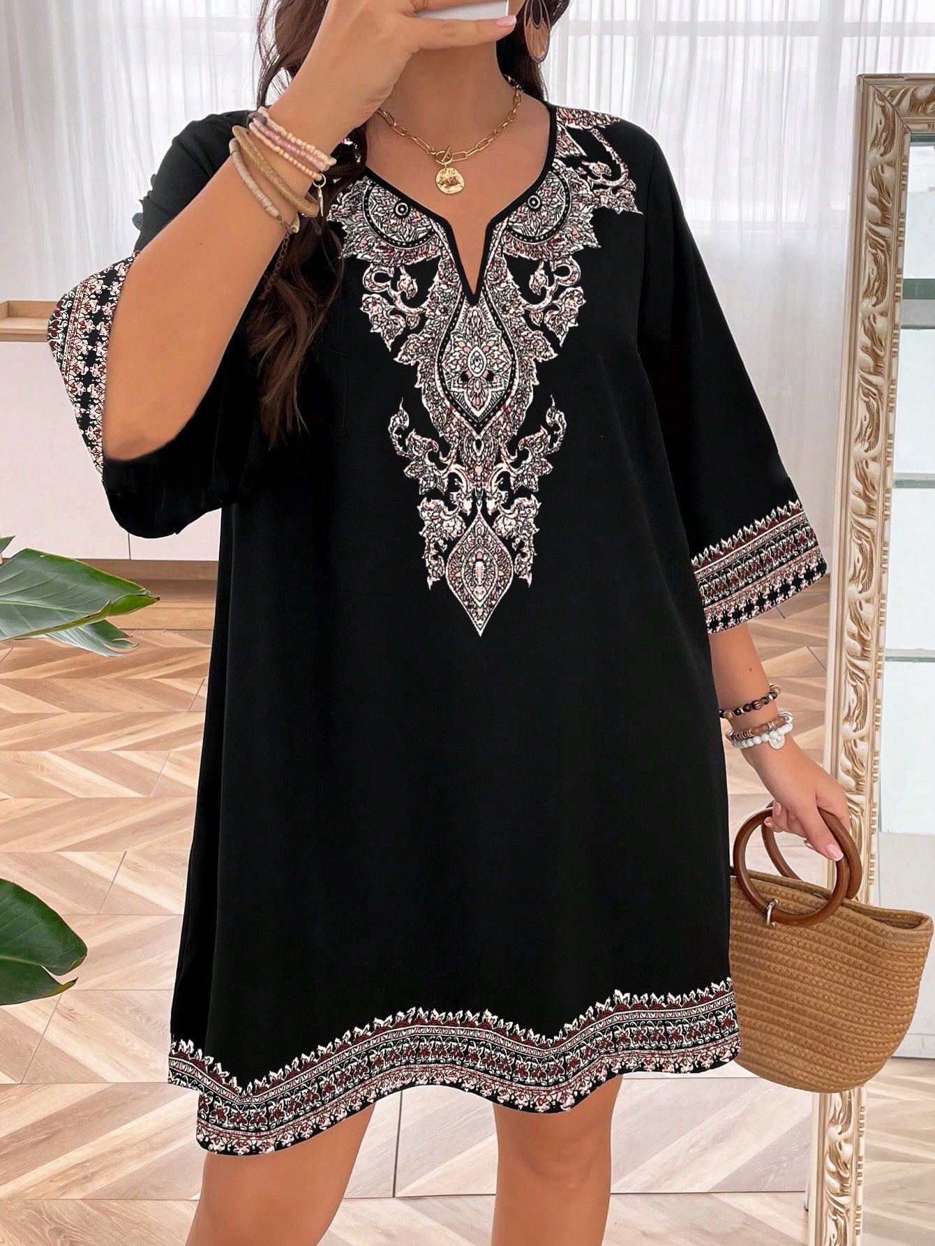 Vestido Estampado Gola Entalhada Plus Size