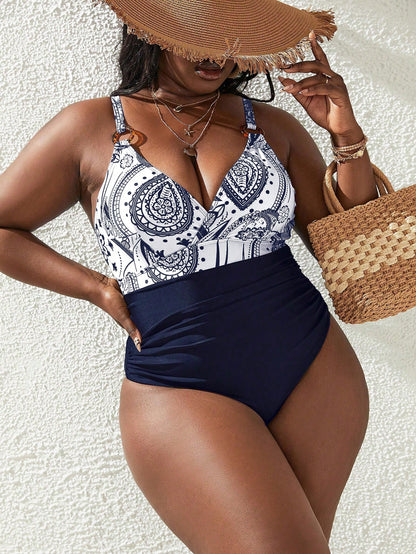Maiô Plus Size com Estampa Paisley e Tribal – Ideal para Férias de Verão na Praia