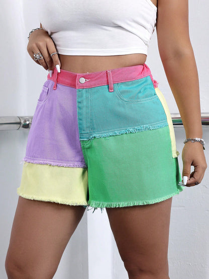 Short Plus Size Denim Color Block com Detalhes Desfiados – Estilo Casual e Moderno