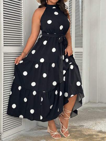 Vestido Plus Size Floral Longo com Cinto e Babados