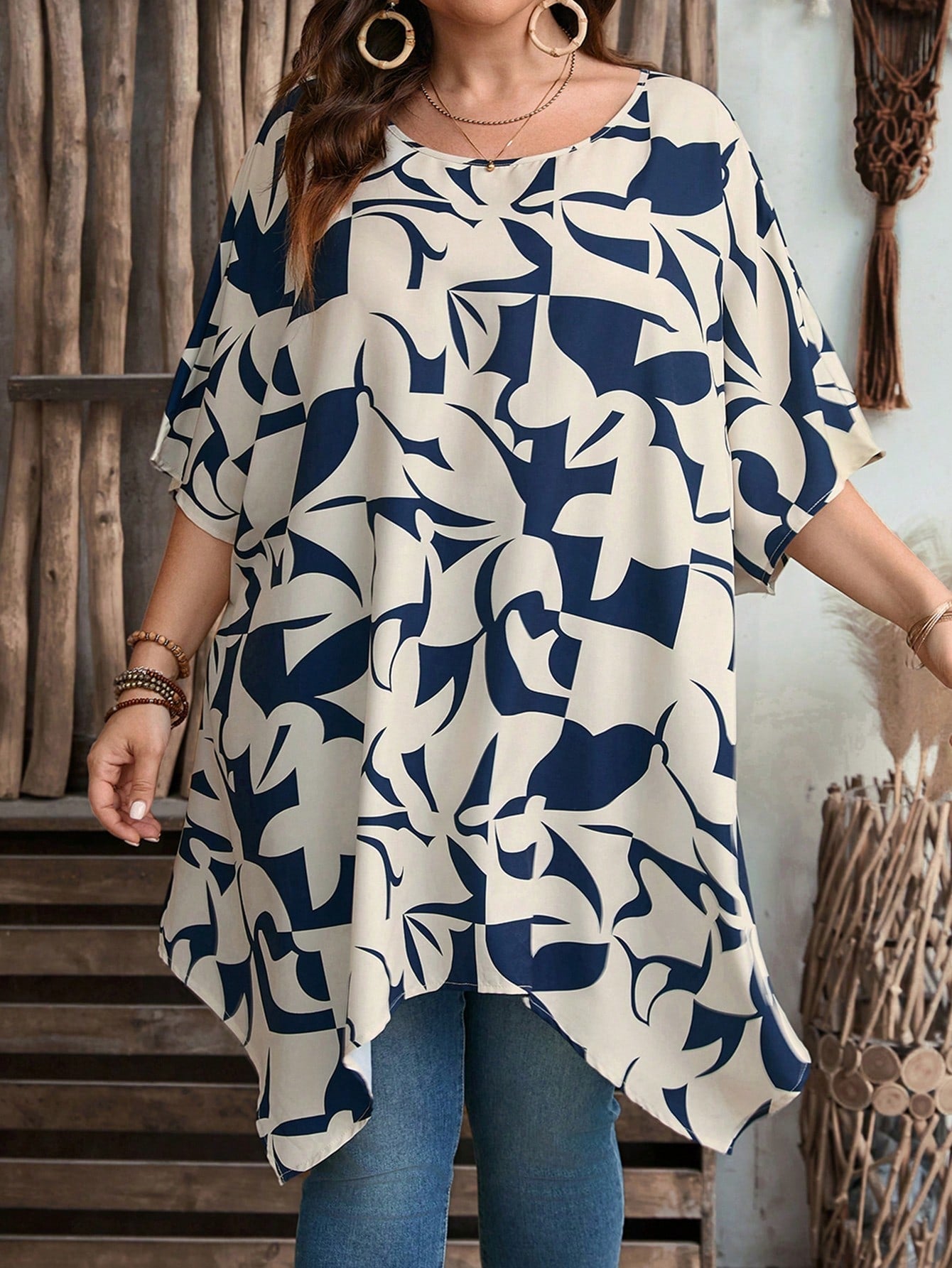 Blusa de Manga e Decote Arredondado Plus Size