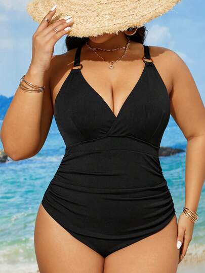 Maiô Plus Size com Estampa Paisley e Tribal – Ideal para Férias de Verão na Praia
