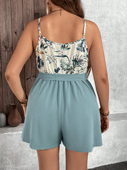 Macaquinho Plus Size Tropical com Alças Finas e Cinto – Ideal para Férias de Verão