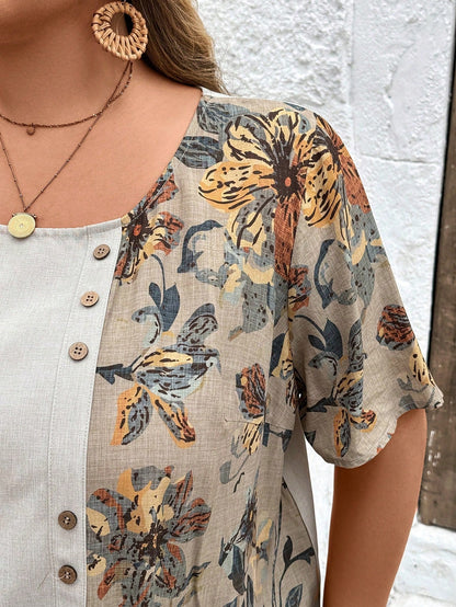 Camisa Floral em Botões Plus Size