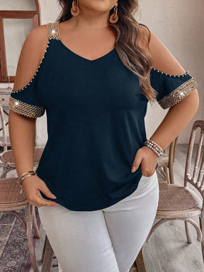 Camiseta Reluzente Plus Size – Charme e Conforto com Detalhes em Lantejoulas