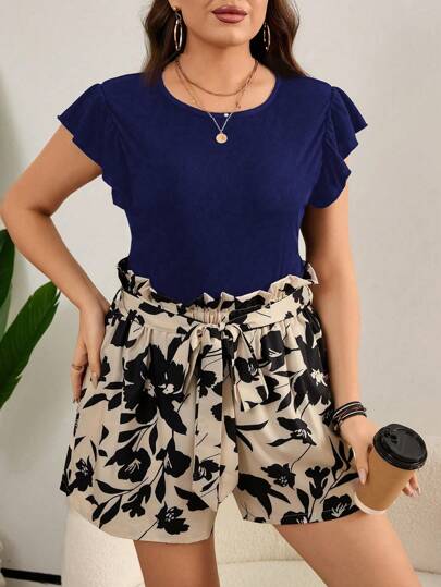 Conjunto Plus Size Casual com Top Manga Esvoaçante e Shorts Estampado – Estilo Elegante e Confortável
