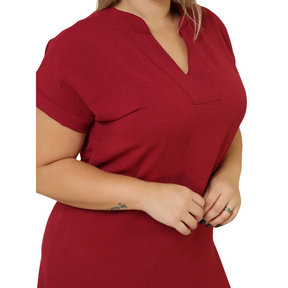 Vestido Curto liso Plus Size Manga Curta Gola V