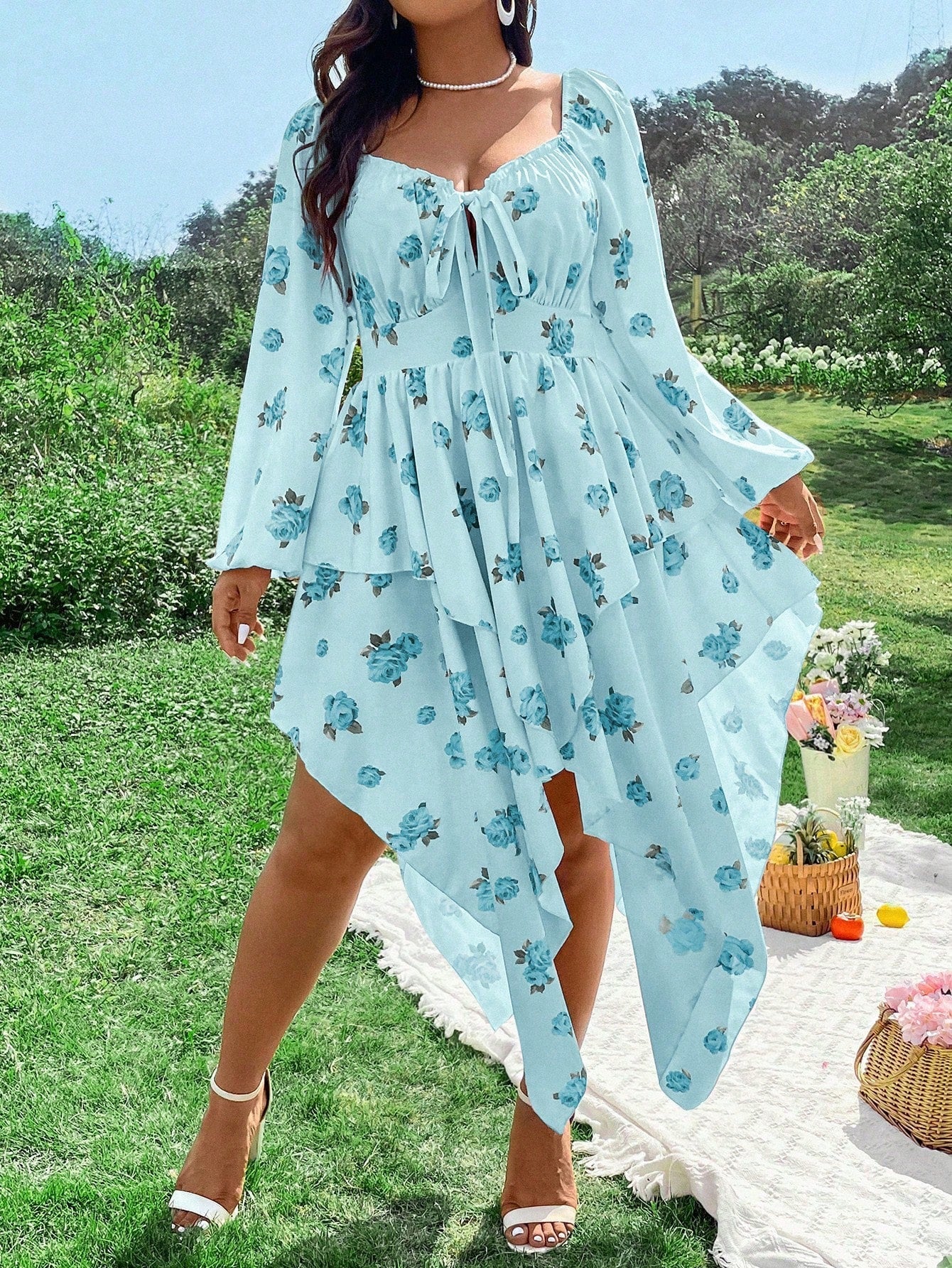 Vestido  Floral Frente Assimétrica Plus Size