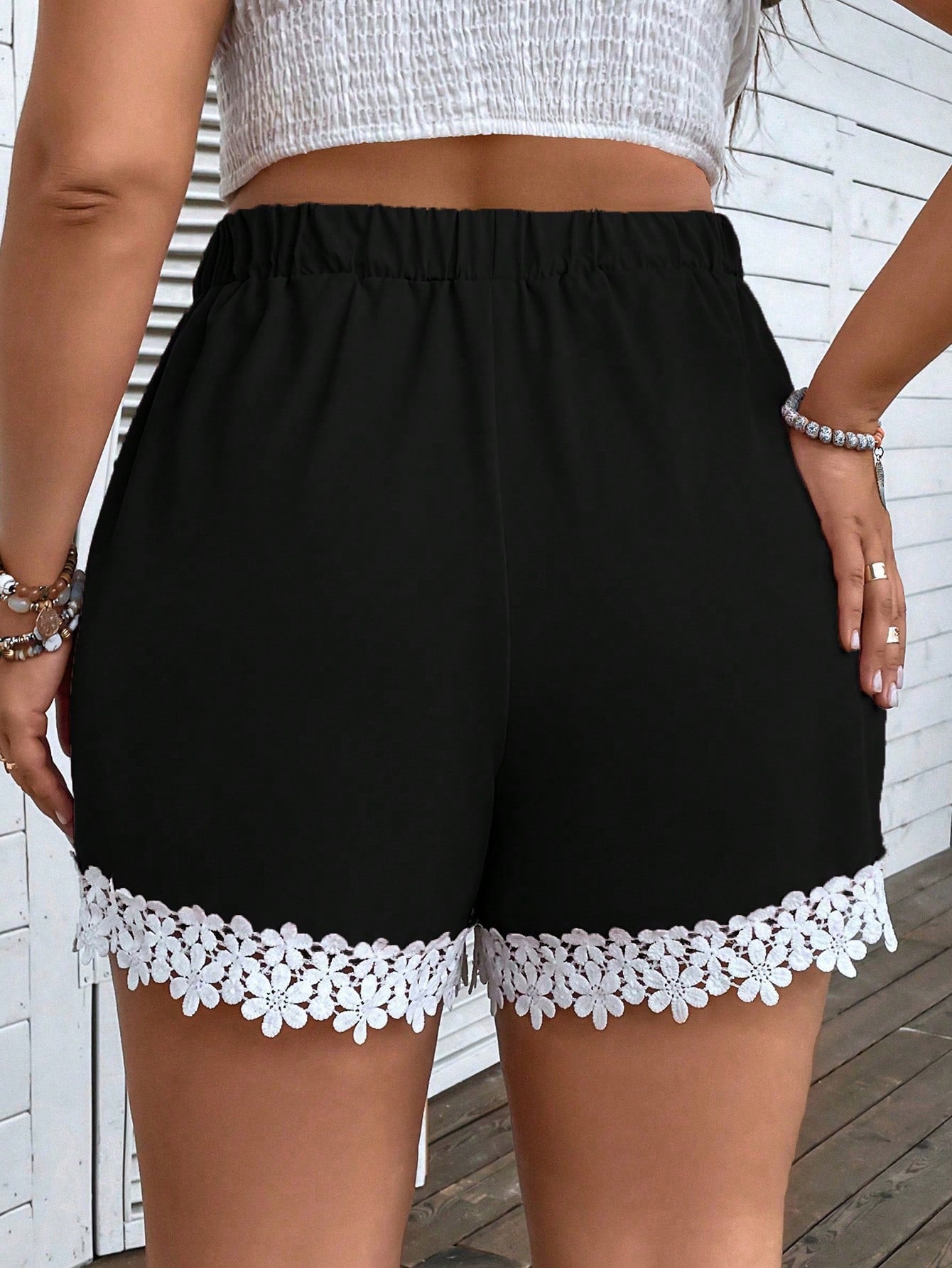 Short Plus Size Noir Broderie