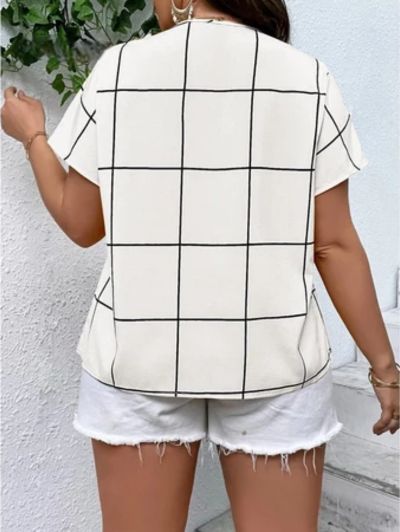 Blusa Plus Branco Encanto – Conforto e Estilo para Todos os Momentos