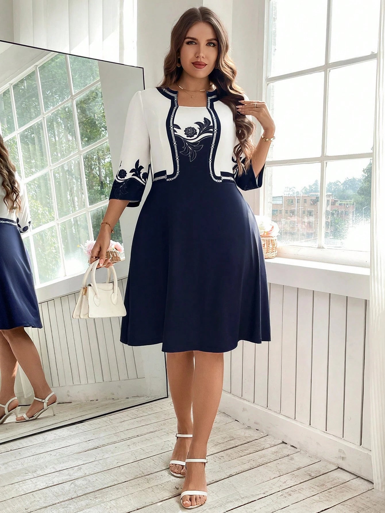 Vestido Plus Size Contraste Élise