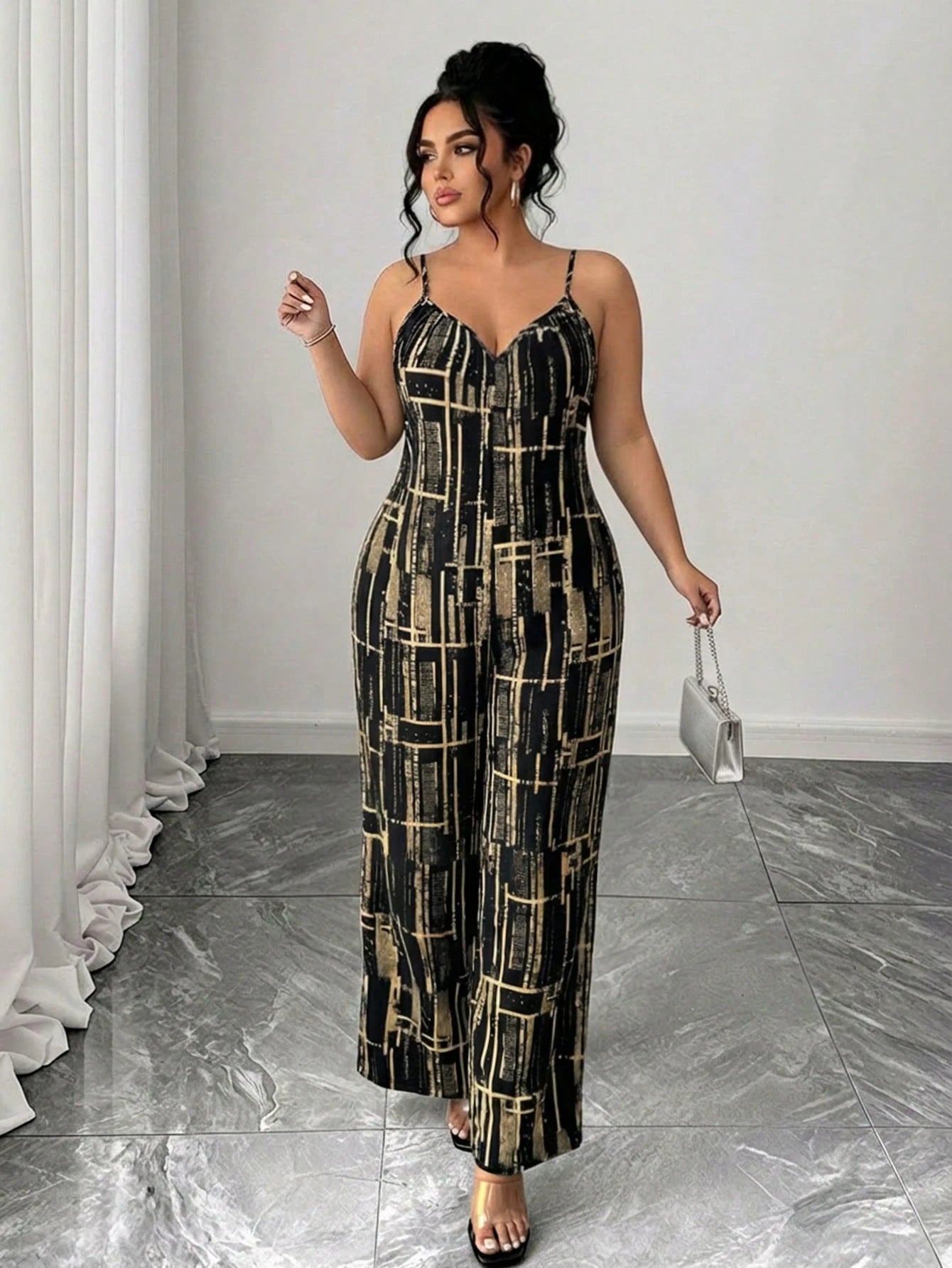 Macacão Plus Size Vértice Eleganza