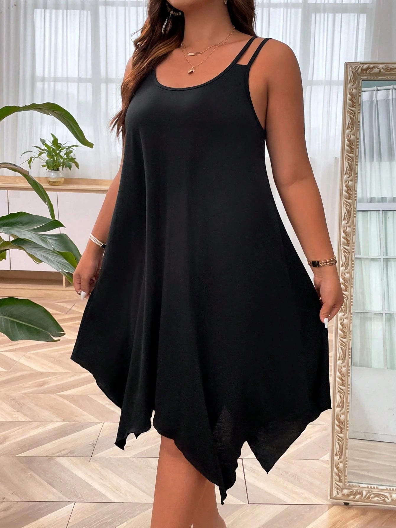 Vestido Plus Size Obsidian Élégance