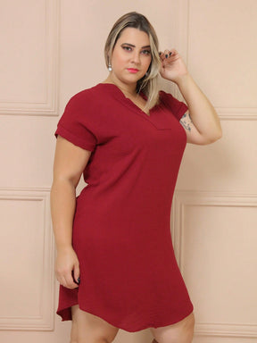 Vestido Curto liso Plus Size Manga Curta Gola V