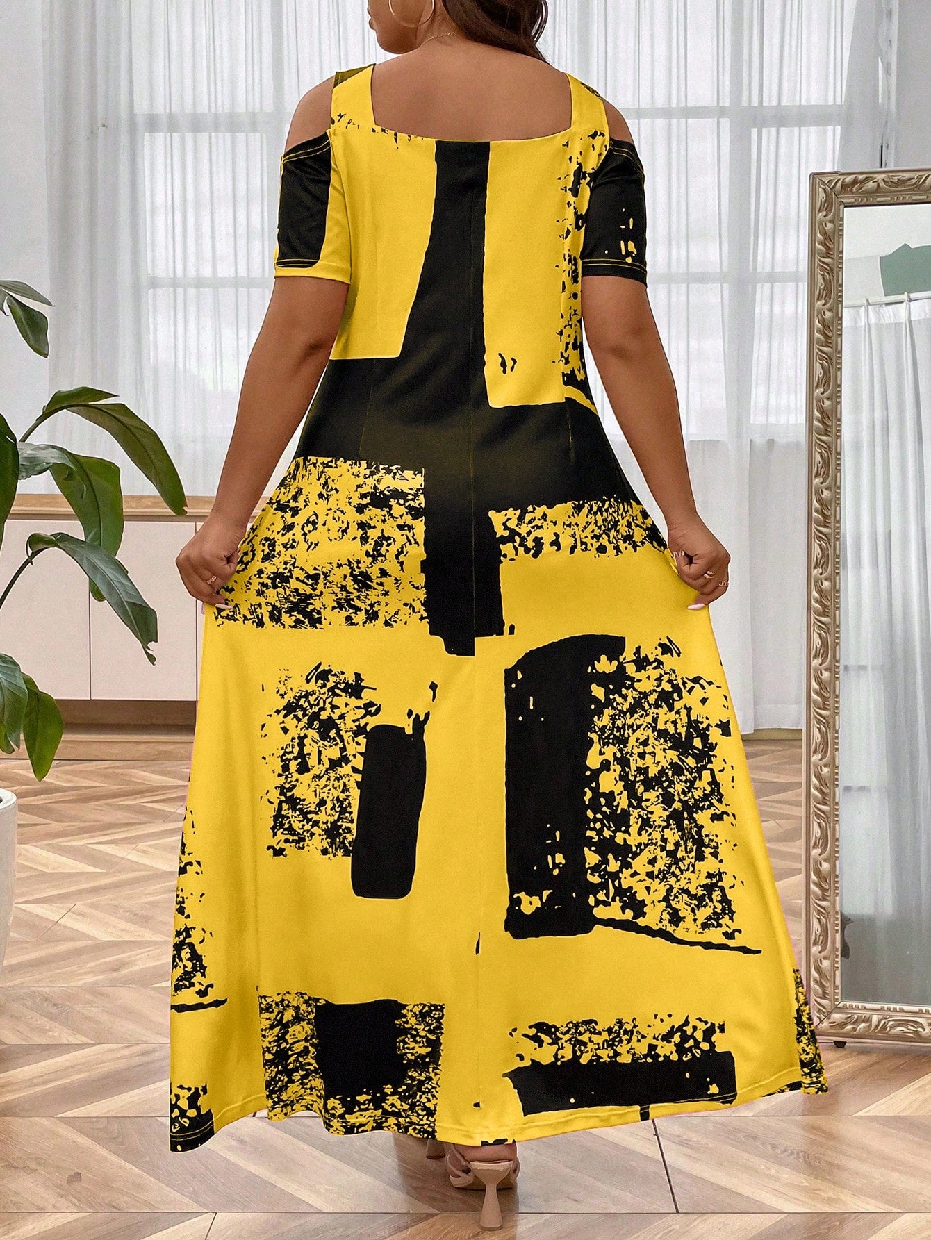 Vestido Plus Size Fiora Intense