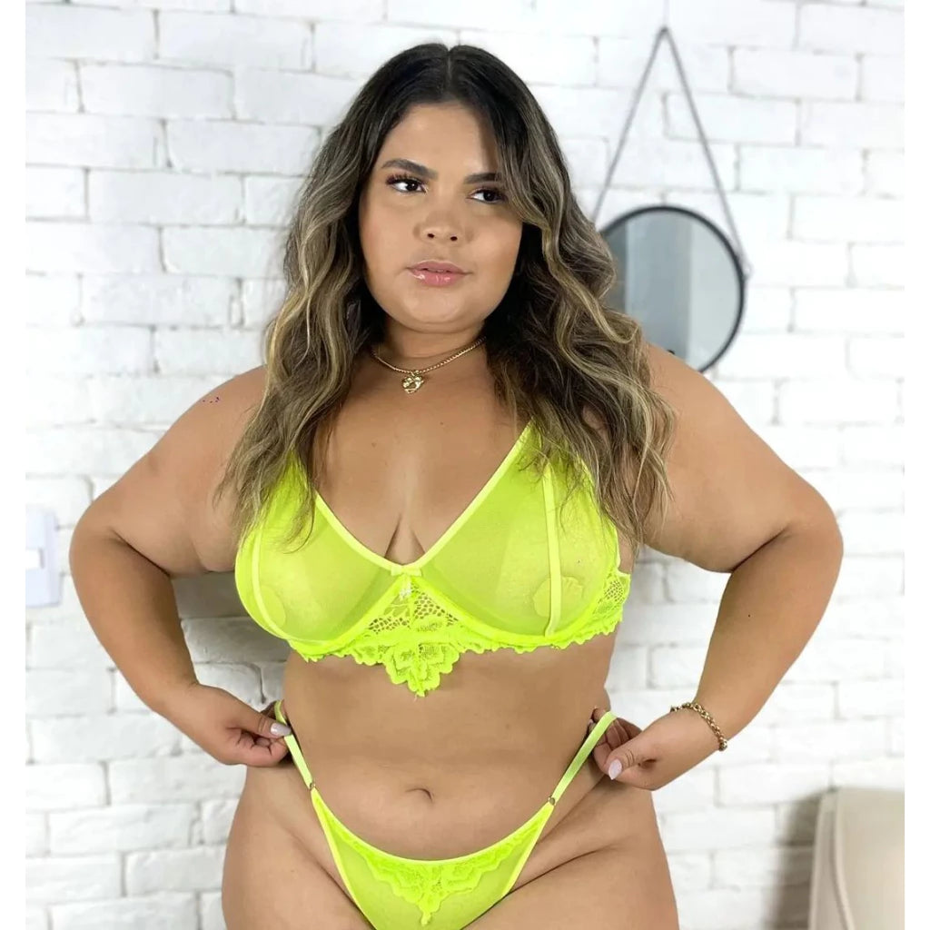 Encanto Noturno Plus Size - Lingerie de Tule e Renda